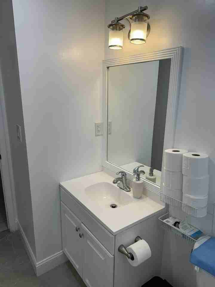 9409 Nw 81st Mnr - Photo 7 of 10