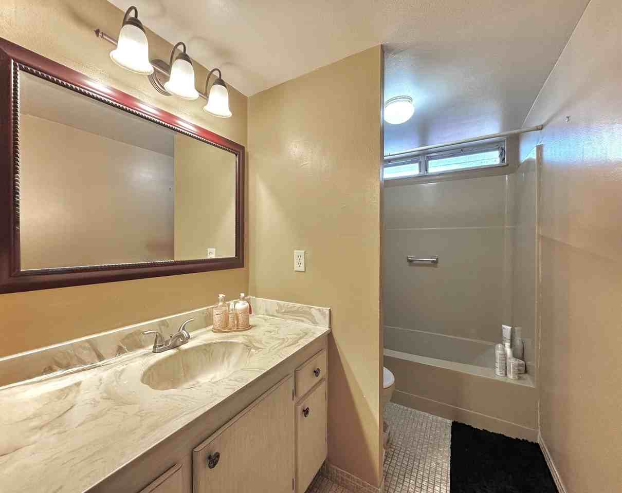 2515 Ne 2nd Ct #315 - Photo 7 of 33