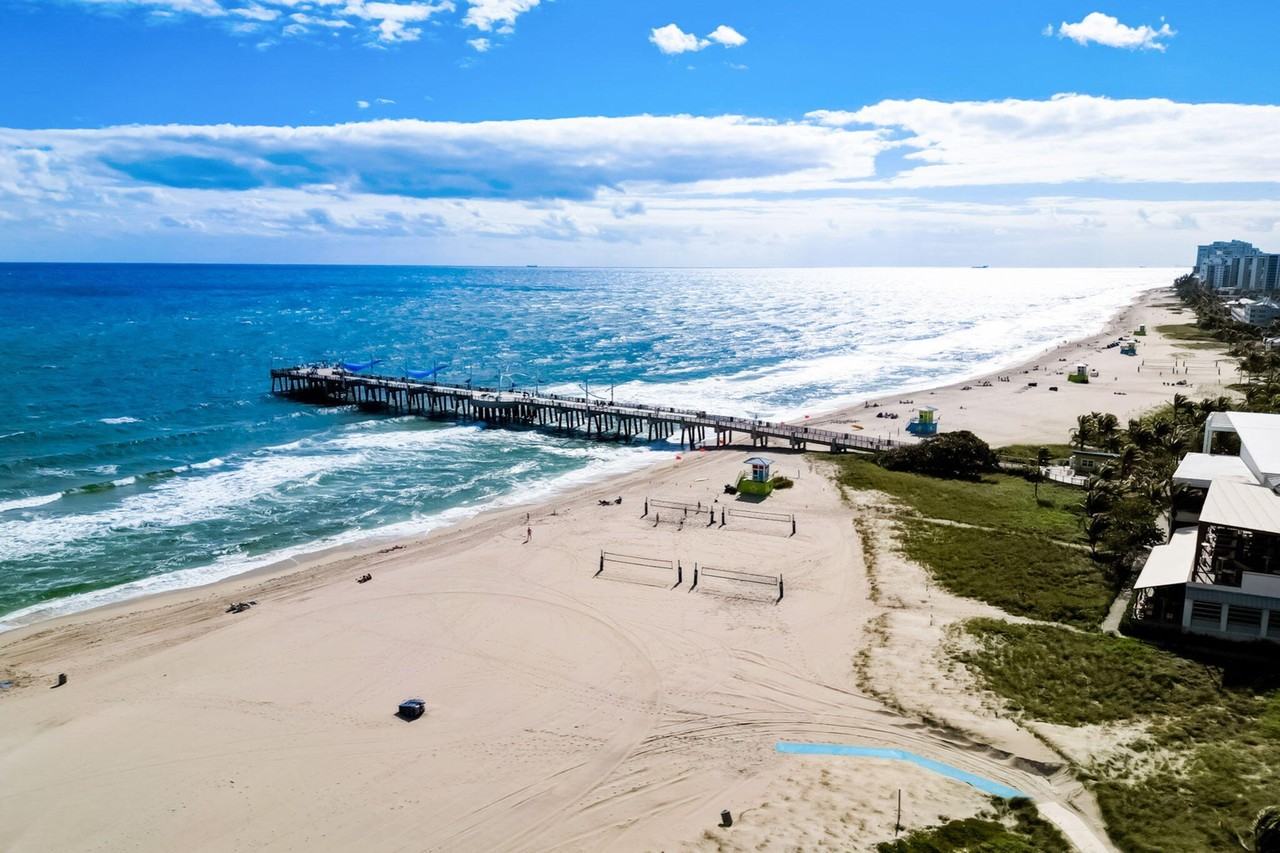 836 Sw 13th Ct - Photo 2 of 25