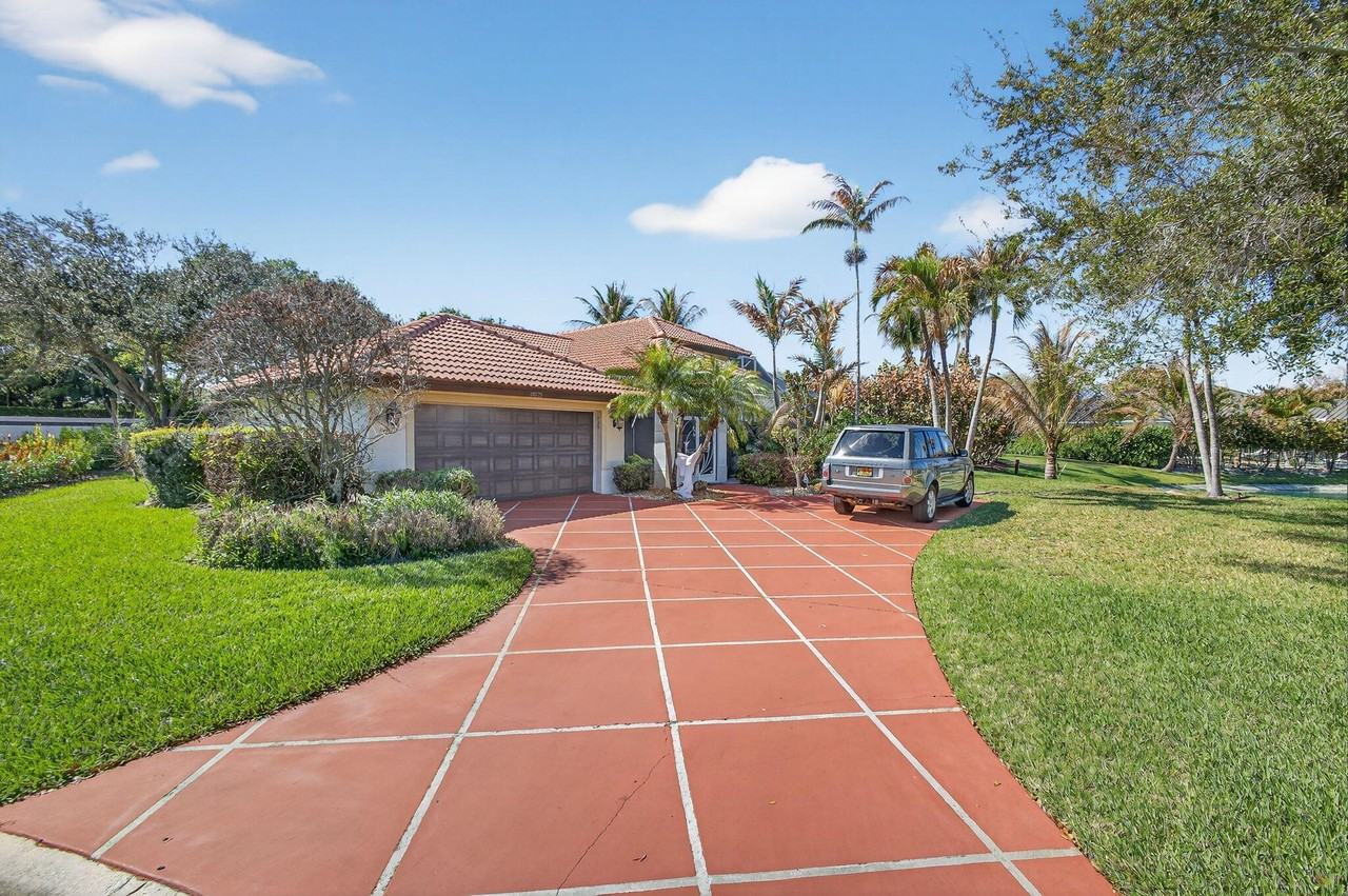 8075 Se Governors Way - Photo 3 of 35