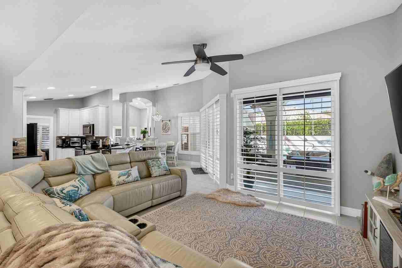 8075 Se Governors Way - Photo 7 of 35