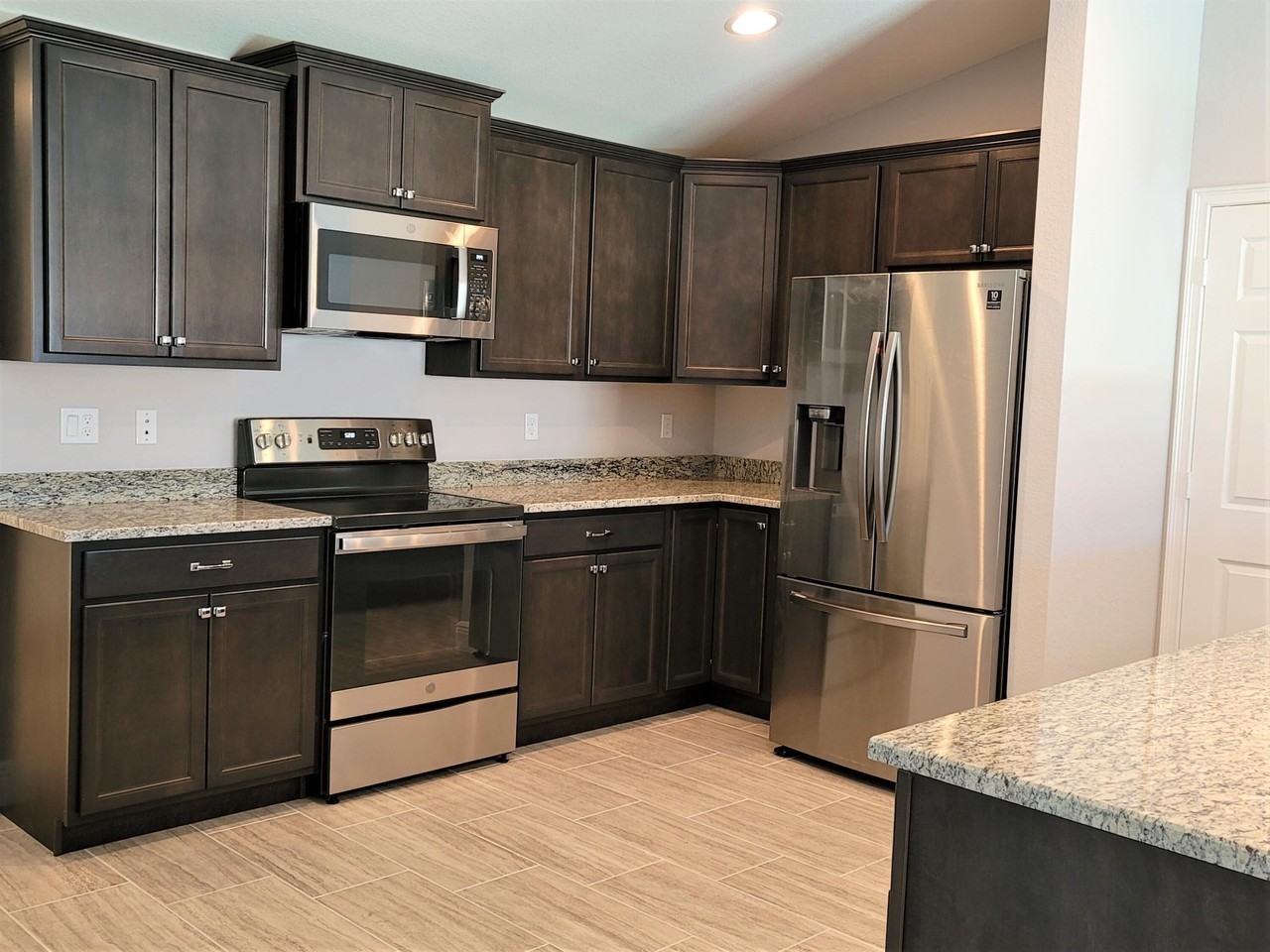 459 Sw Paar Dr - Photo 7 of 28