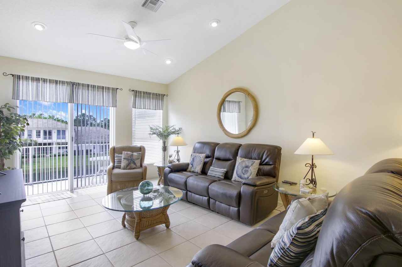 9207 Wentworth Ln - Photo 2 of 23