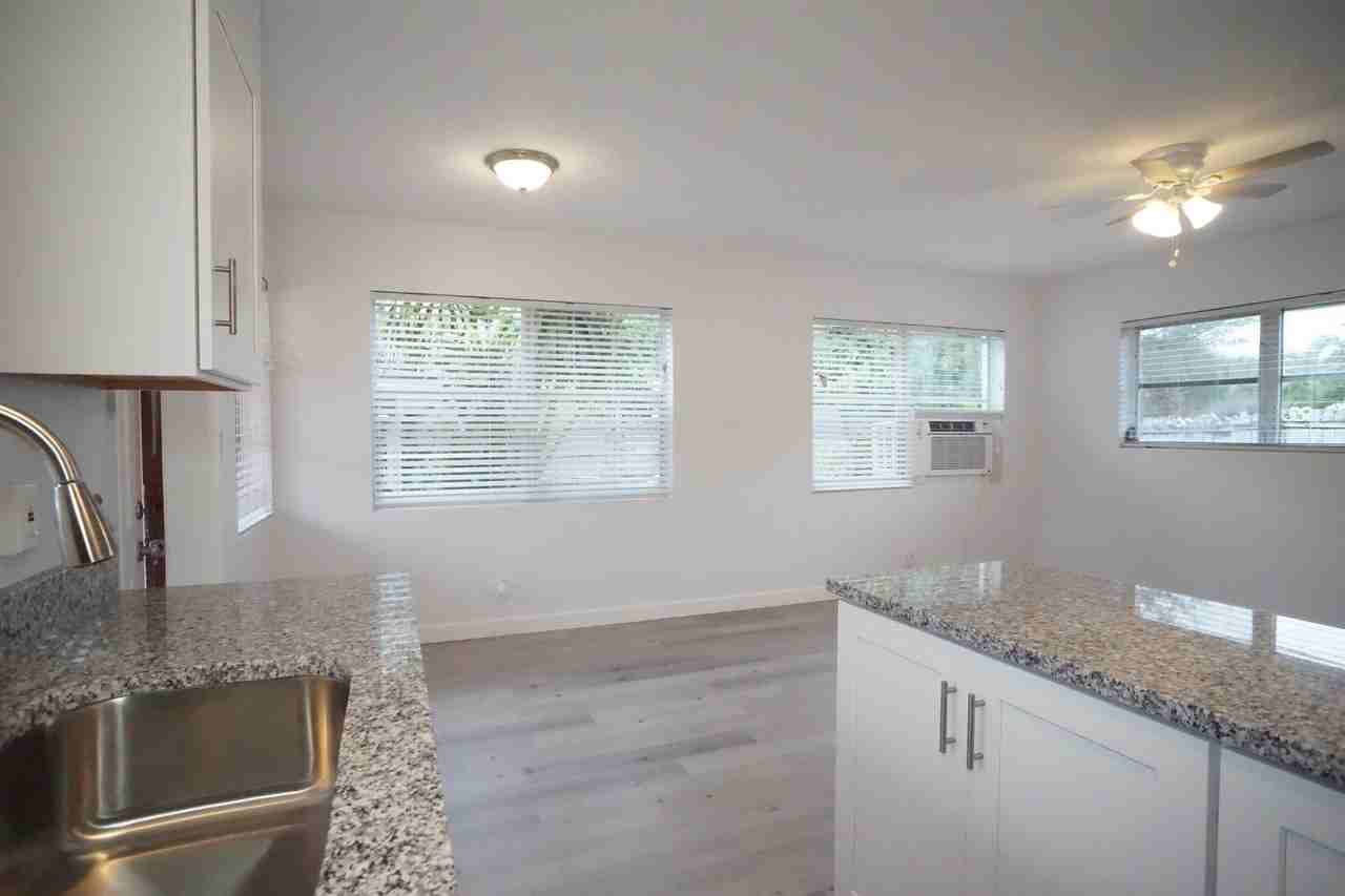 1815 Juno Rd Apt 3 - Photo 6 of 14