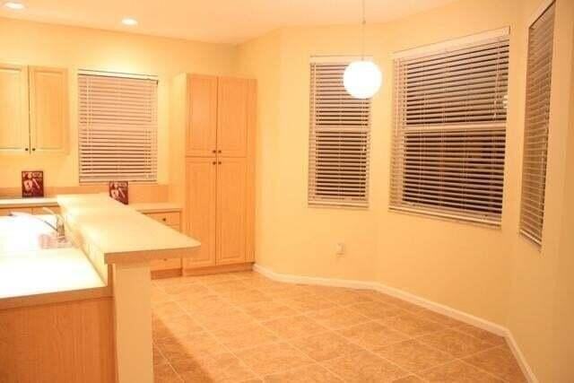 9649 Wyeth Ct - Photo 5 of 6