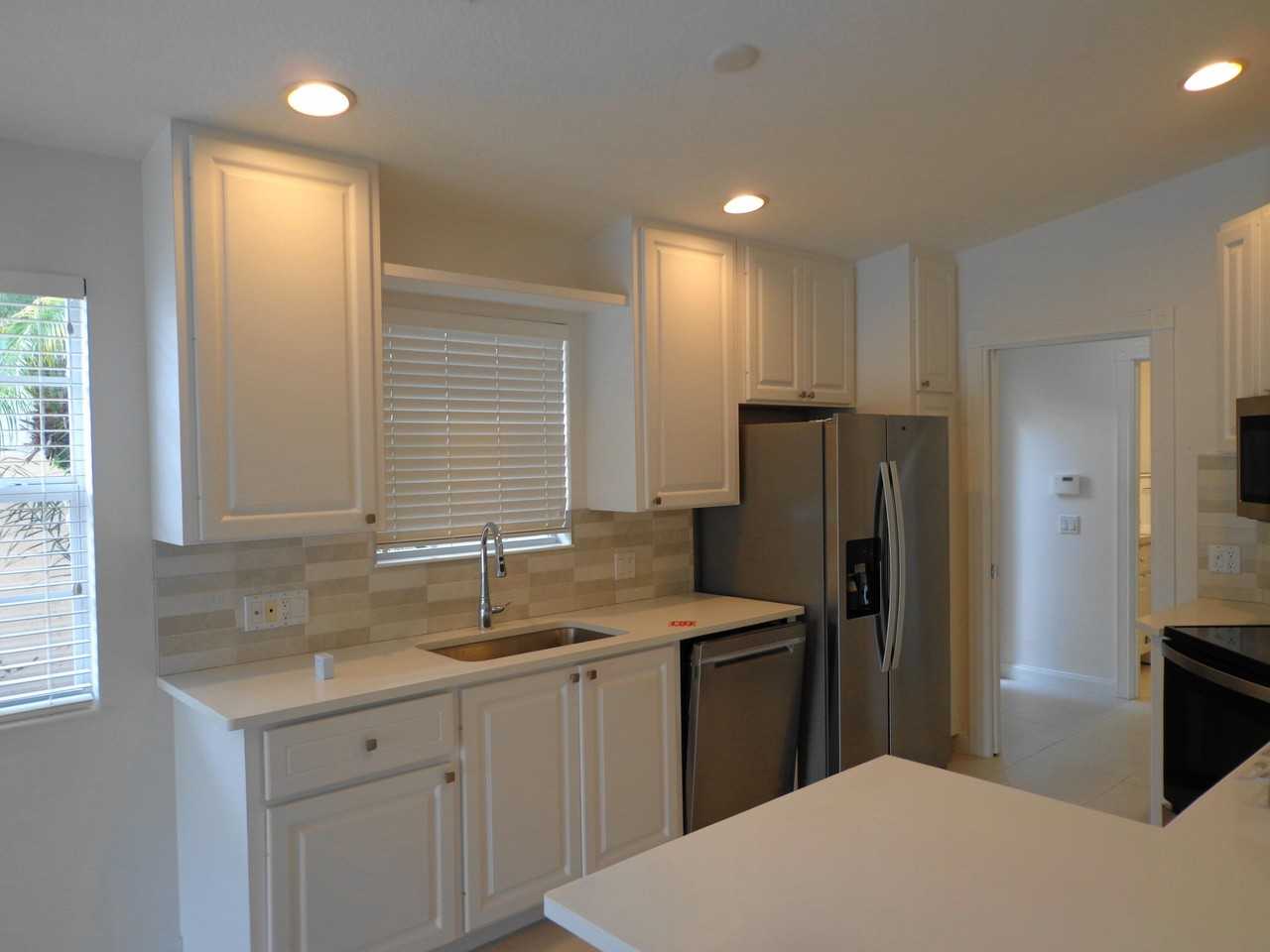 8319 Eleuthera Ln - Photo 6 of 29