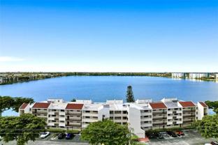 111 Lake Emerald Dr Apt 404 - Photo 1 of 1