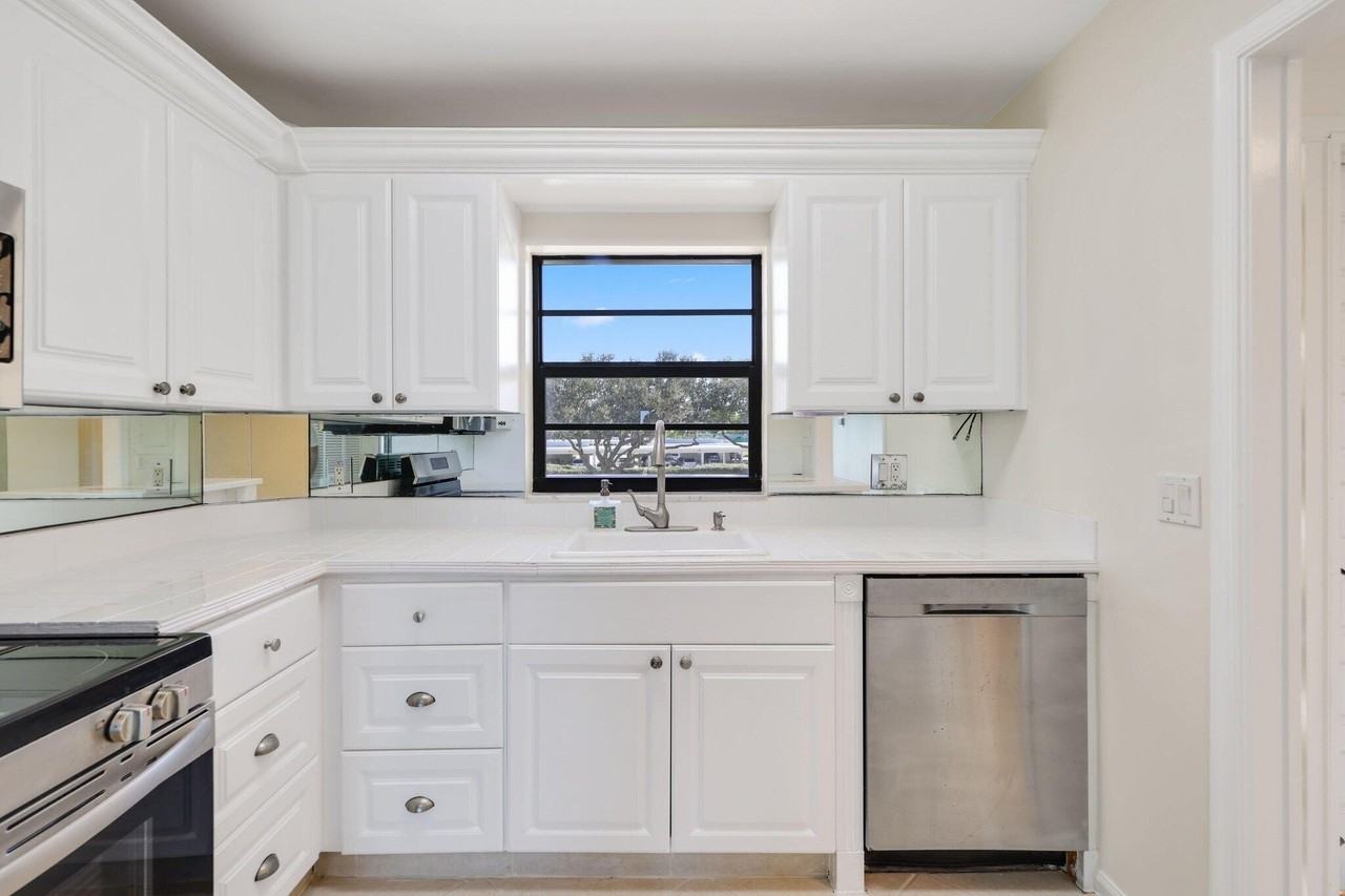 200 Intracoastal Pl #206 - Photo 6 of 35