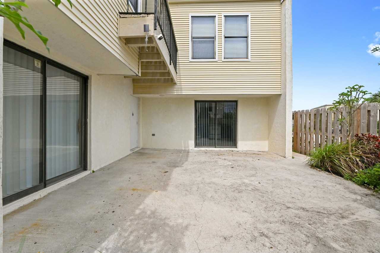 1606 Shaker Cir - Photo 3 of 23