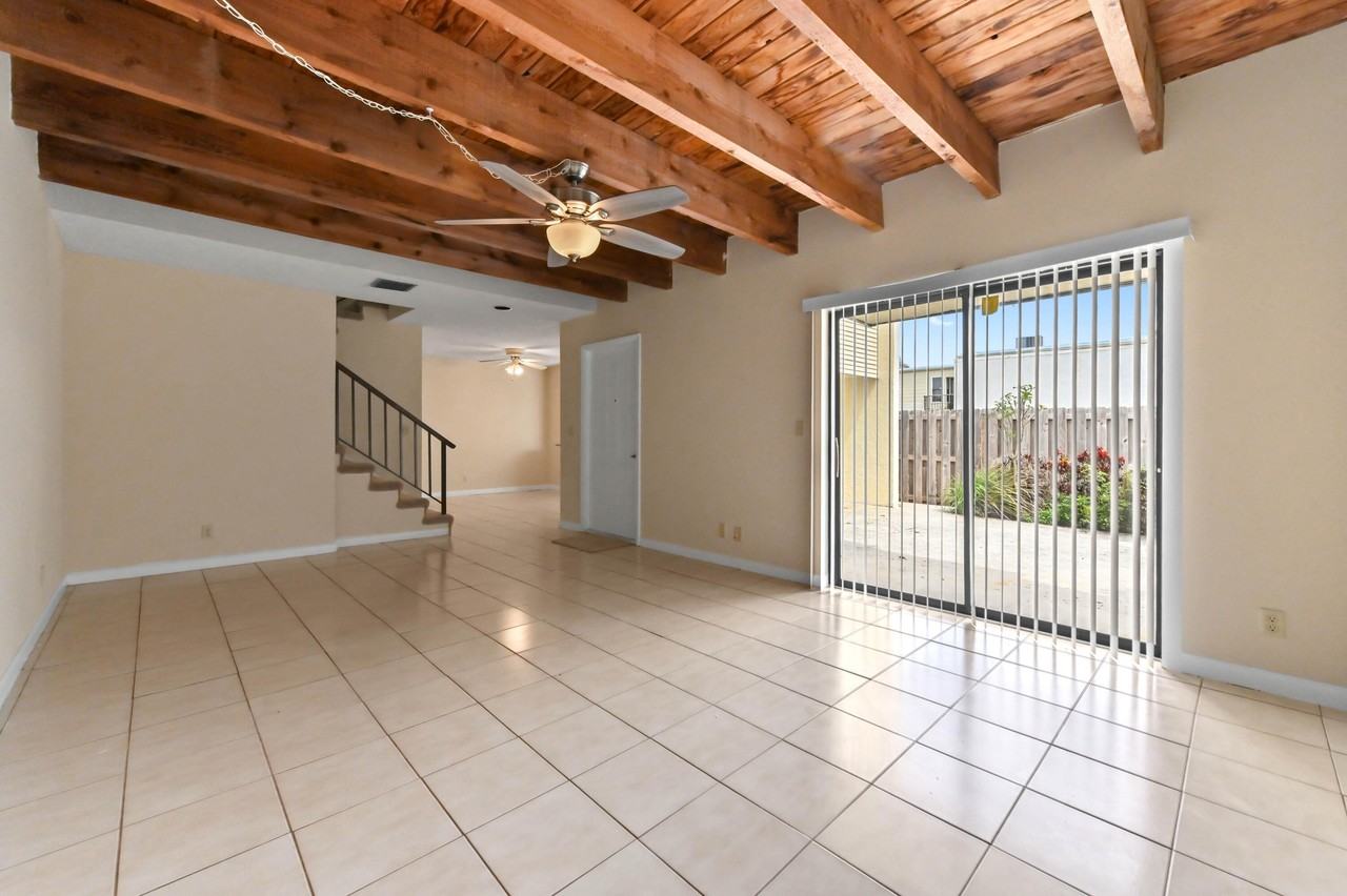 1606 Shaker Cir - Photo 5 of 23