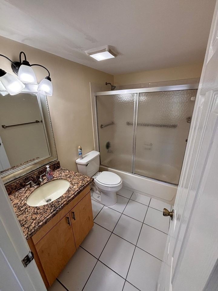 1011 Twin Lakes Dr - Photo 7 of 13