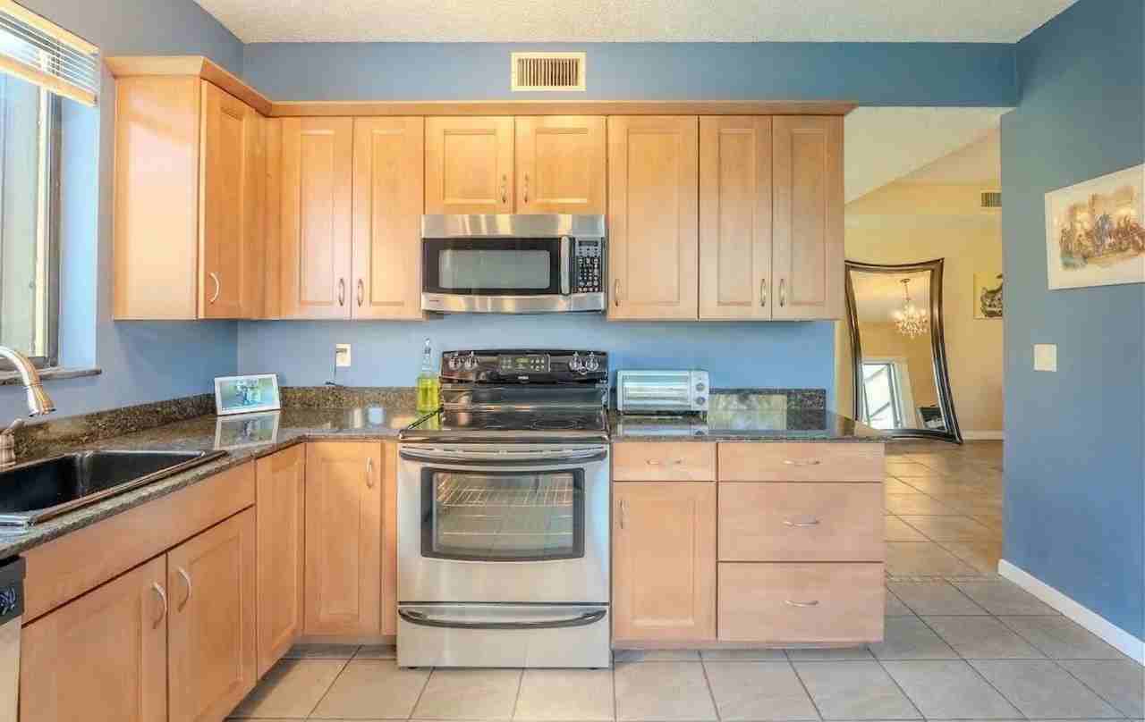 10527 Nw 10th St Unit B-130 - Photo 6 of 17