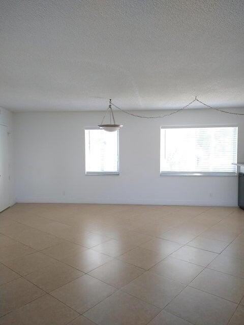 720 Bayshore Dr Apt 201 - Photo 7 of 10