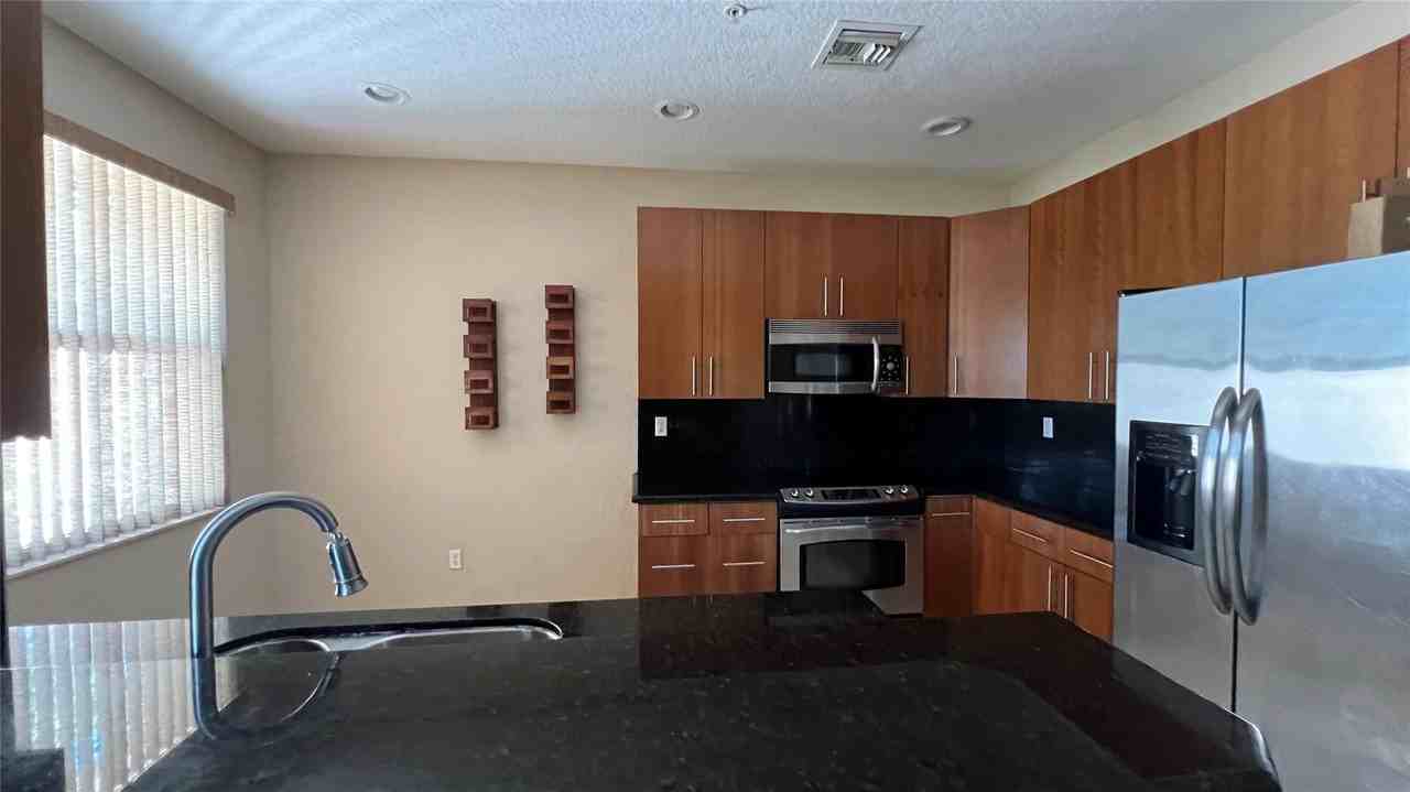 2851 W Prospect Rd Unit 106 - Photo 7 of 8