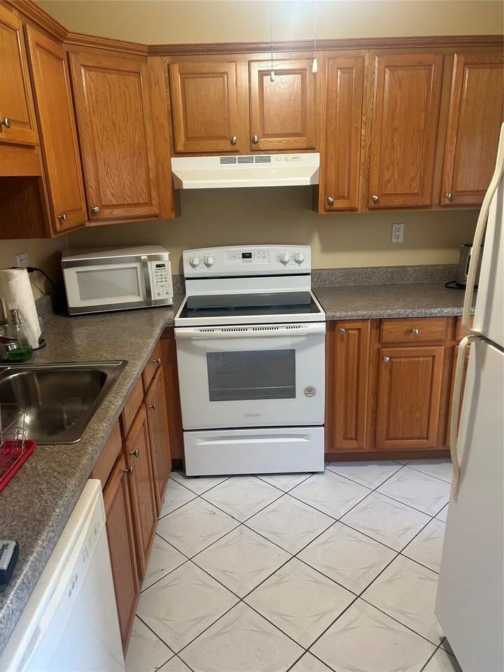 4321 Nw 16th St #202C - Photo 3 of 22