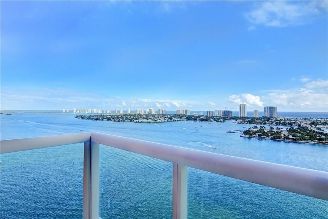 2640 Lake Shore Dr Unit 2211 - Photo 3 of 50