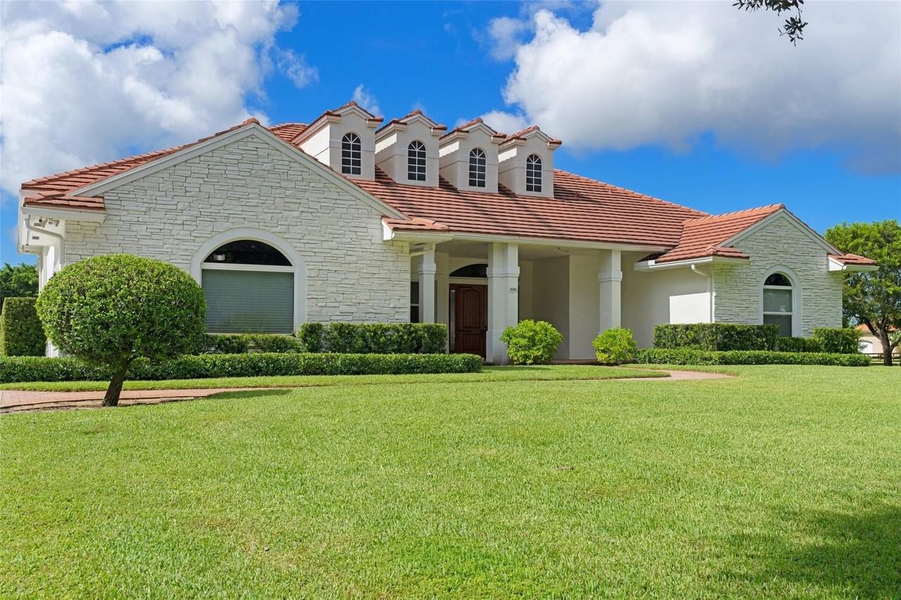 14363 Draft Horse Ln - Photo 2 of 28