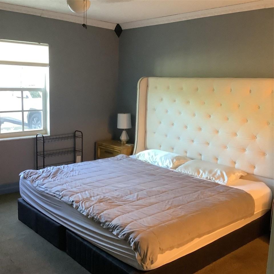 6345 Bay Club Dr Apt 1 - Photo 6 of 15