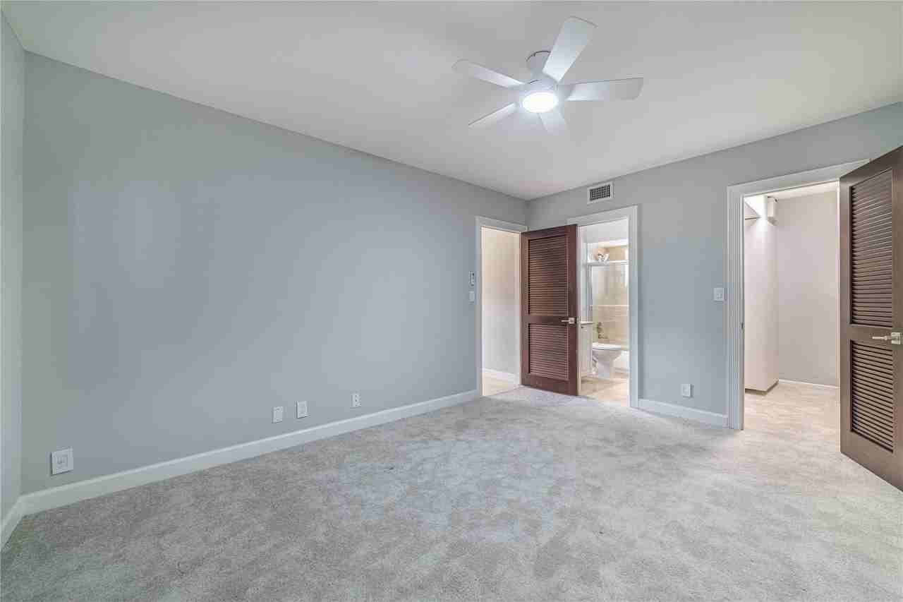 609 Ne 13th Ave Apt 303 - Photo 7 of 9