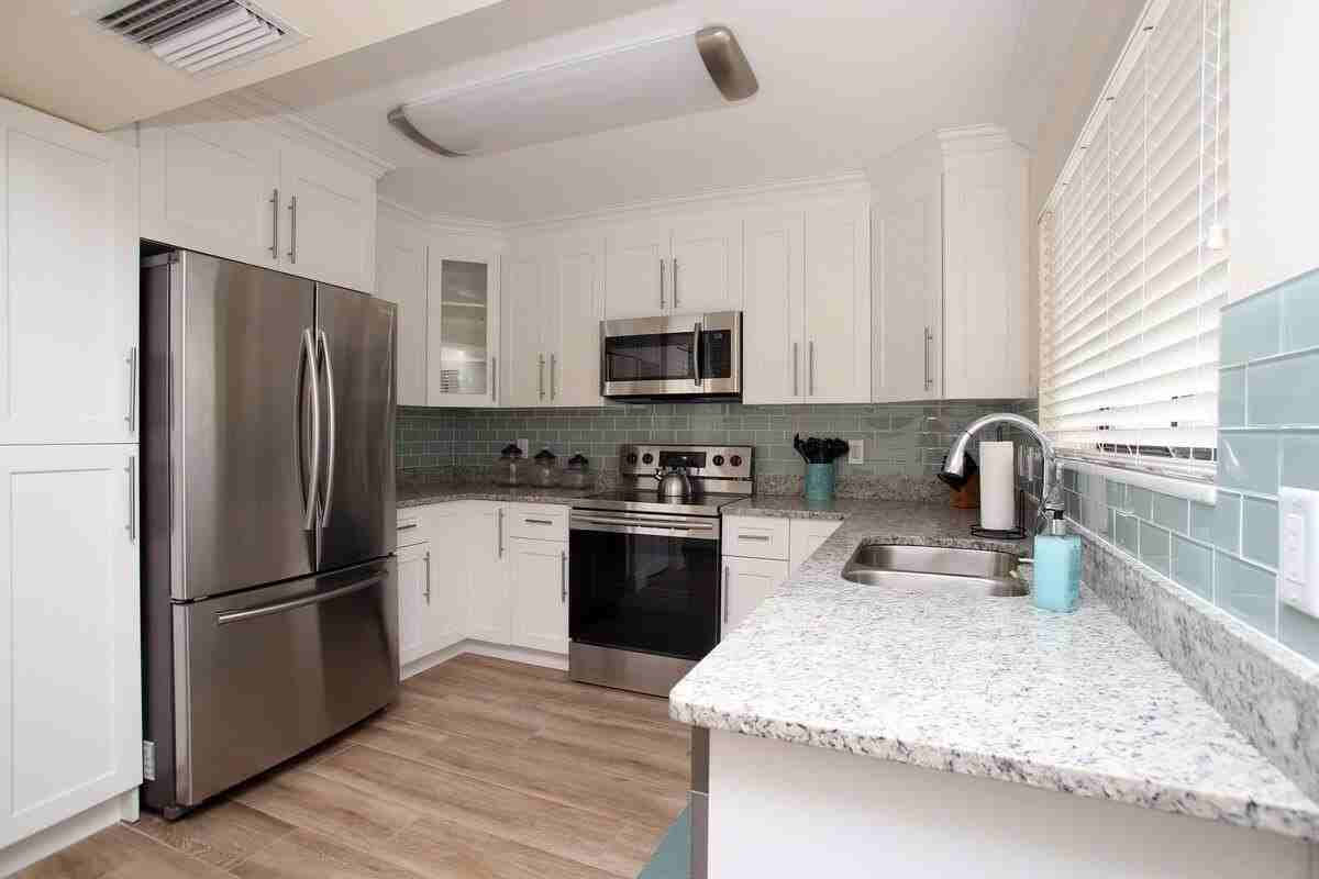 67 Balfour Rd E - Photo 2 of 8