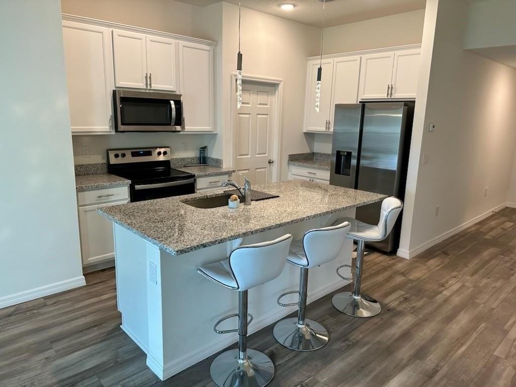 1099 Dania Cir Ne - Photo 2 of 17