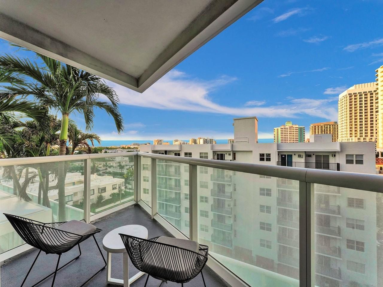 3101 Bayshore Dr Unit 602 - Photo 2 of 32