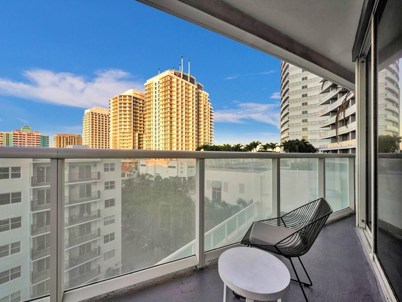 3101 Bayshore Dr Unit 602 - Photo 3 of 32