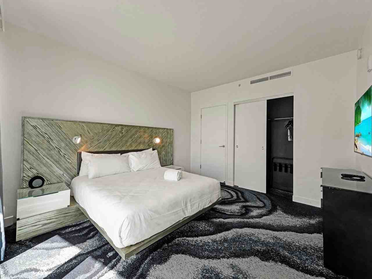 3101 Bayshore Dr Unit 709 - Photo 7 of 39