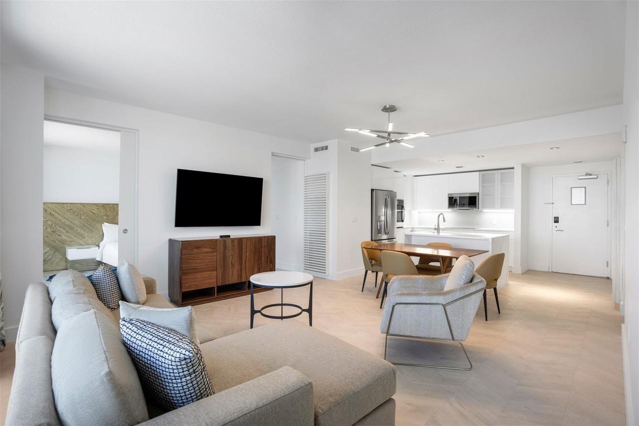 3101 Bayshore Dr Unit 2306 - Photo 5 of 22