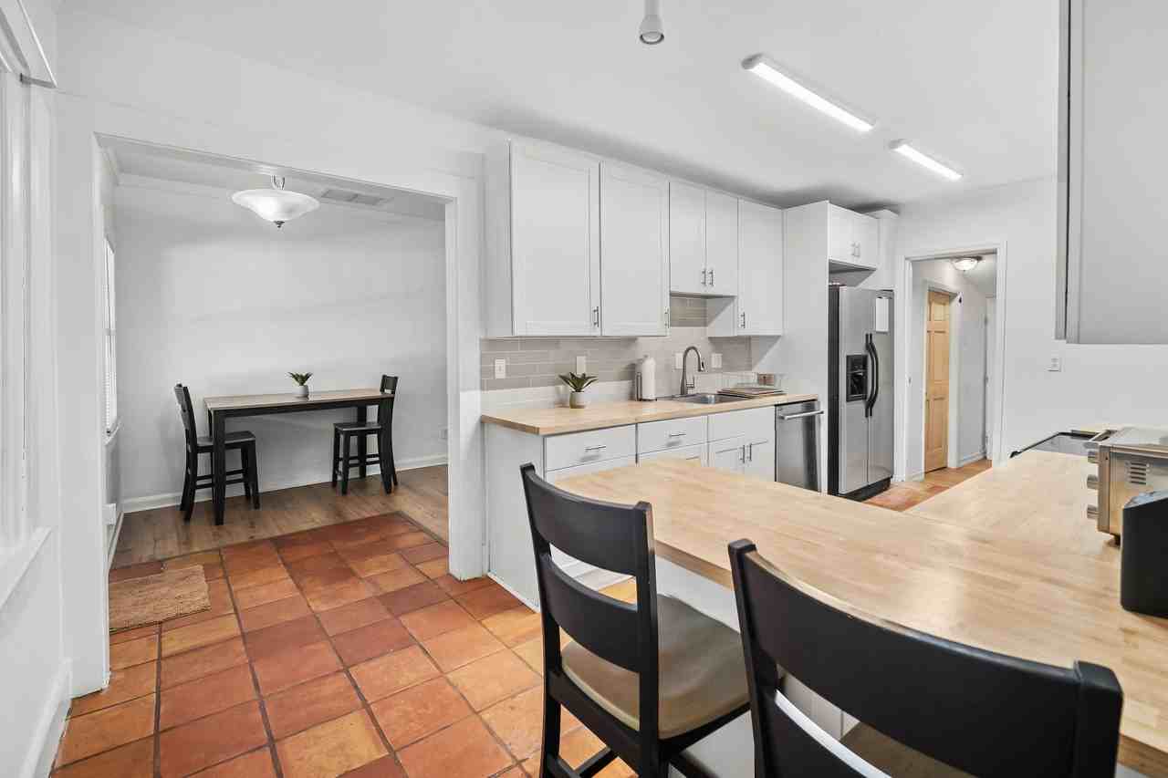 Avenue B - Photo 5 of 24