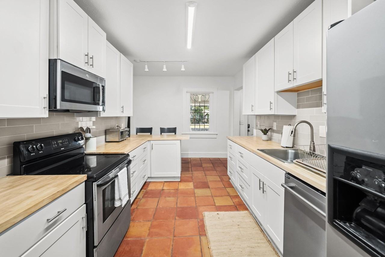 Avenue B - Photo 6 of 24