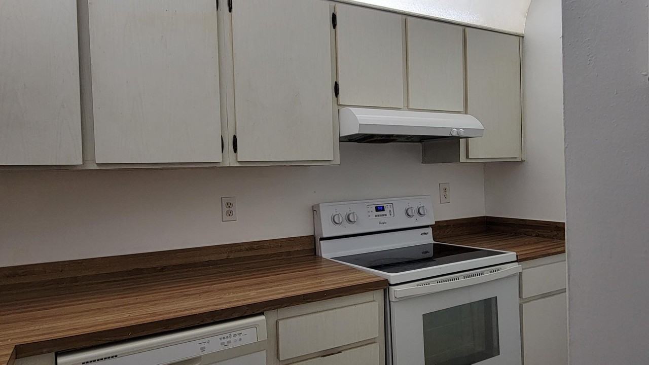 3712 N University Dr #3712 - Photo 6 of 14