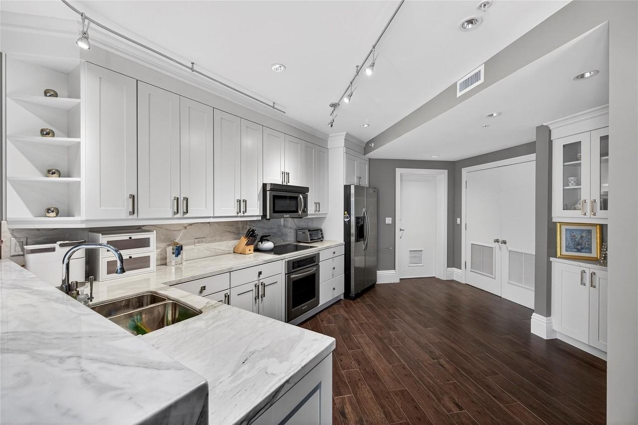 455 E Palmetto Park Rd Apt 2e - Photo 5 of 50