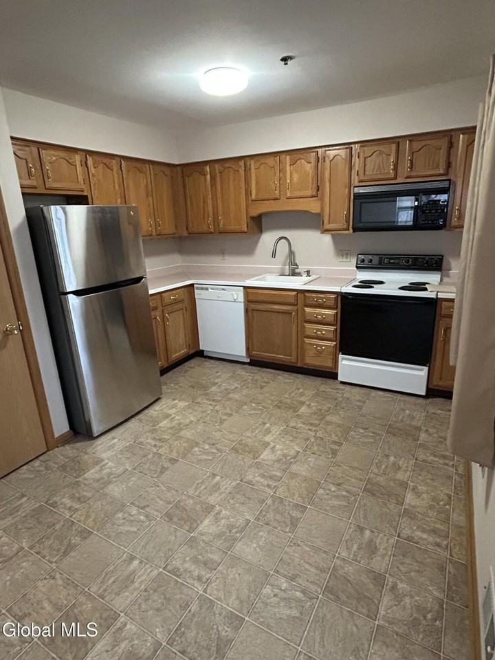 55 Elderberry Ct - Photo 2 of 13