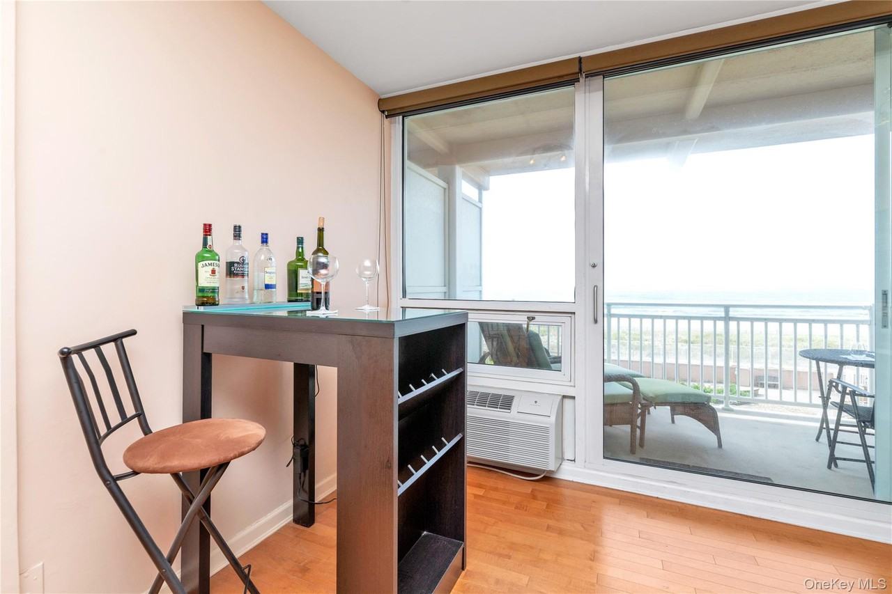 830 Shore Rd ##3i - Photo 6 of 23