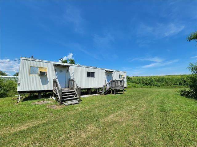 34909 Highway 11 - Photo 2 of 16