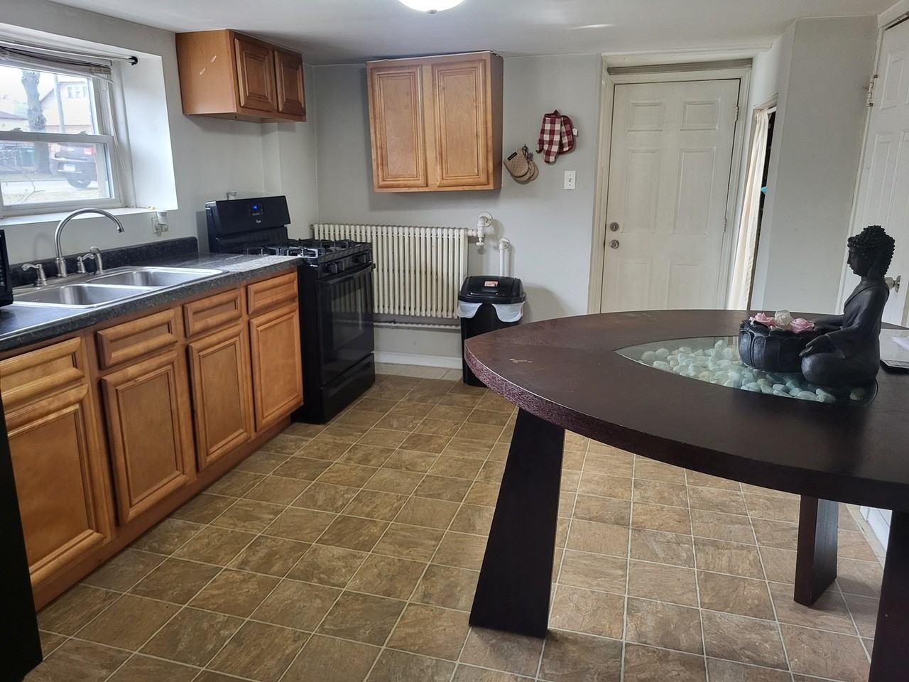 3648 Grove Ave - Photo 5 of 11