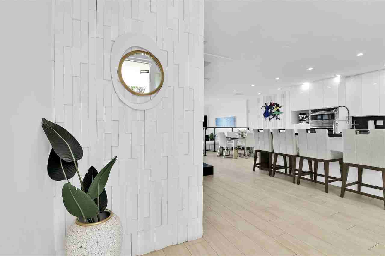 1035 Boca Cove Ln - Photo 3 of 50