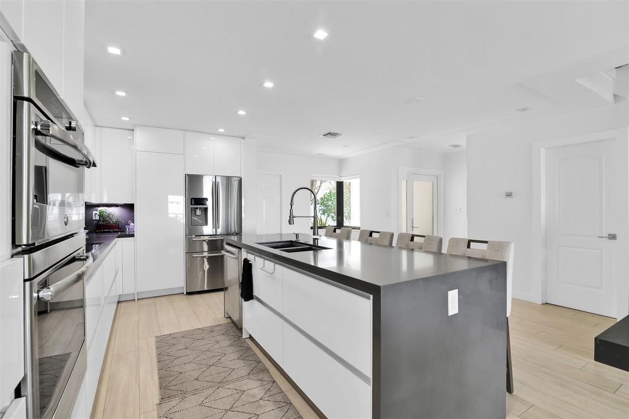 1035 Boca Cove Ln - Photo 7 of 50