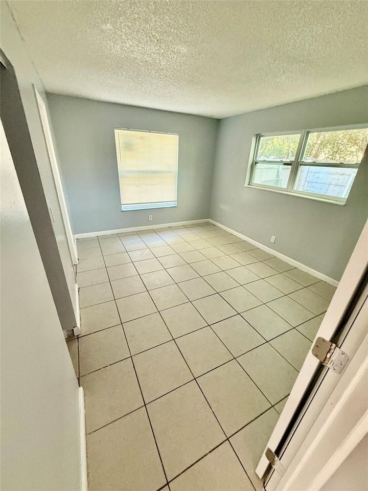 7480 Sw 10th Ct #1 - Photo 4 of 9