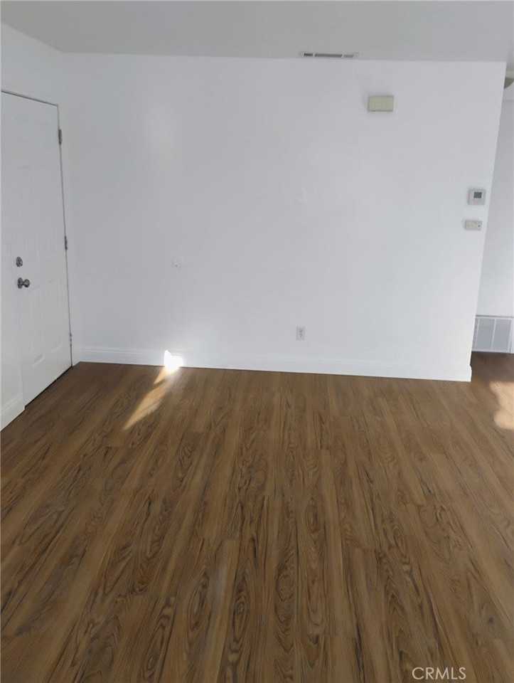 21862 Dracaea Ave - Photo 5 of 9