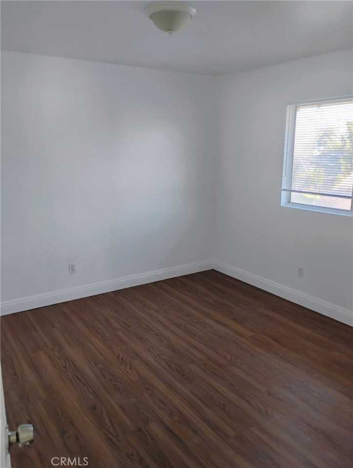 21862 Dracaea Ave - Photo 6 of 9