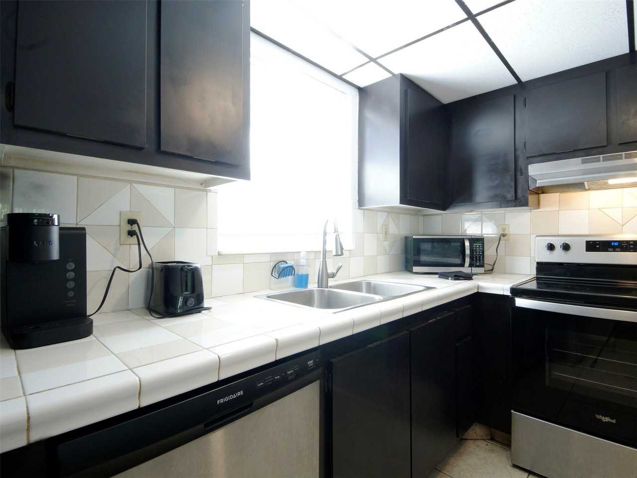 1920 N Congress Ave #105 - Photo 5 of 19