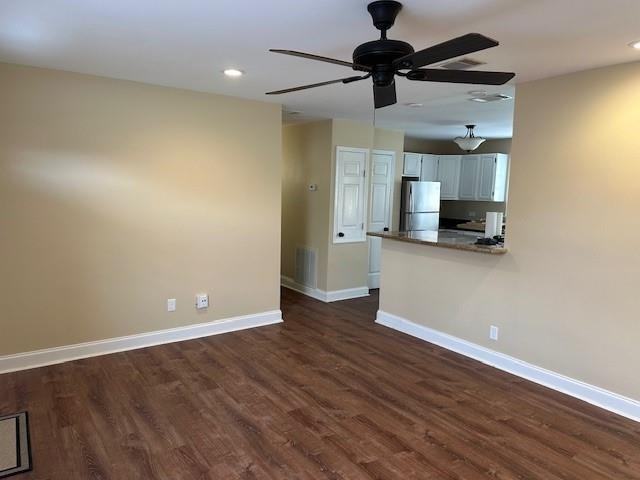 2124 Dupont Dr - Photo 4 of 15