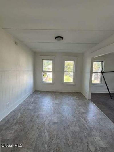 169 Kingsboro Ave - Photo 4 of 8