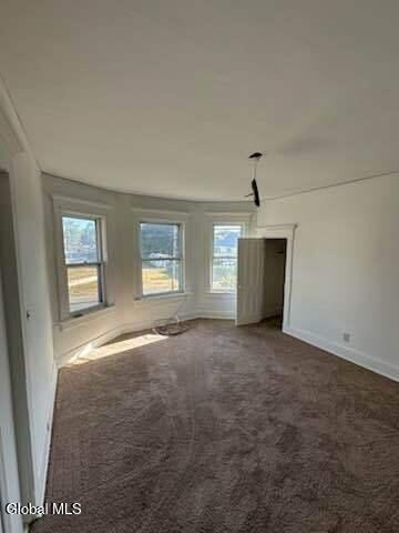 169 Kingsboro Ave - Photo 5 of 8