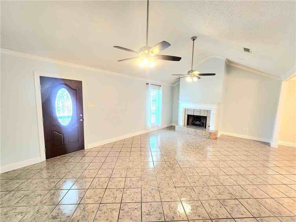 1301 Avenue F - Photo 4 of 27