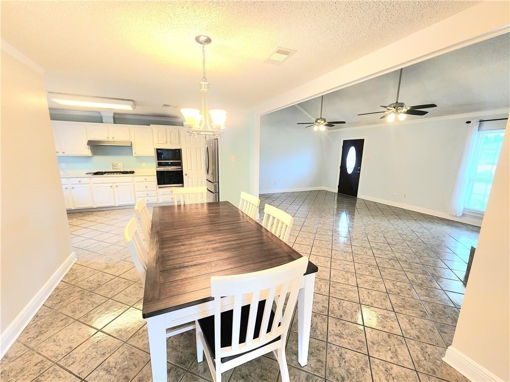 1301 Avenue F - Photo 6 of 27