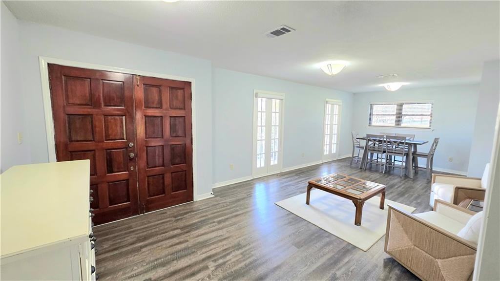 101 Liberty St - Photo 3 of 20