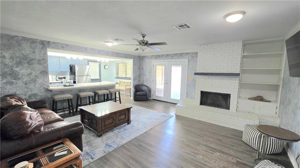 101 Liberty St - Photo 5 of 20